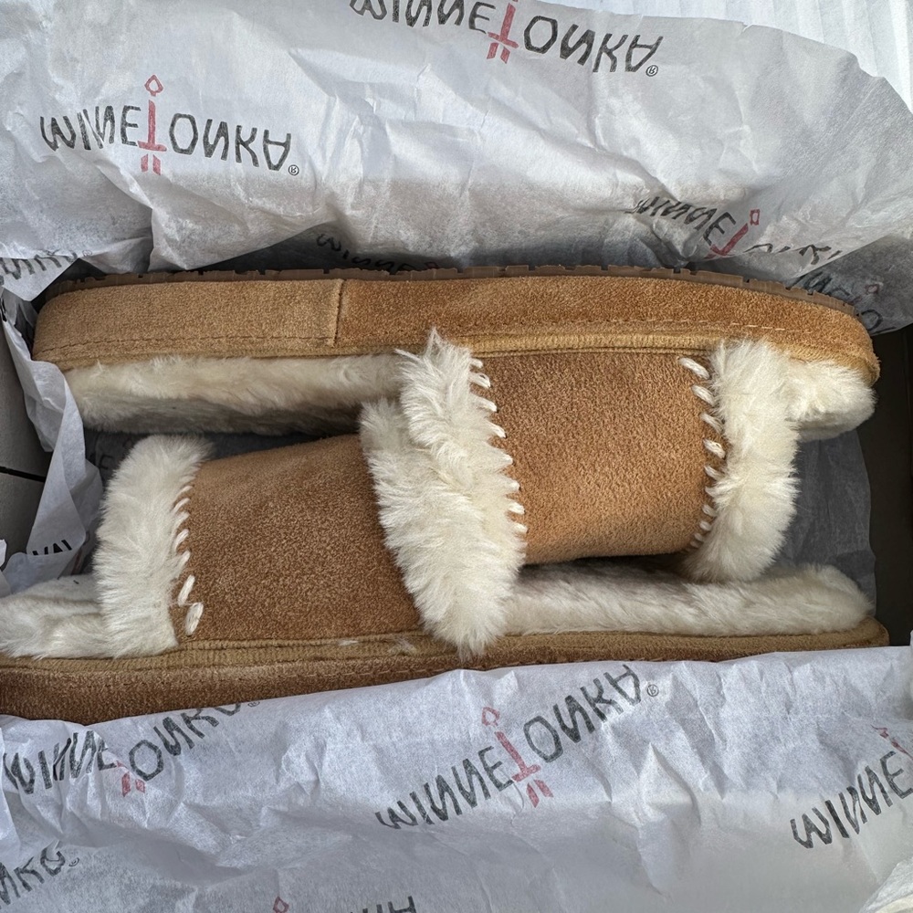 NWB Minnetonka Loni Slippers - Picture 7 of 7